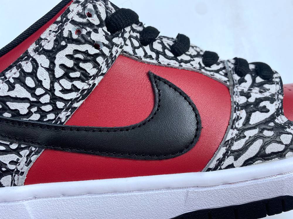 NIKE Dunk SB x Svp*me 313170-600